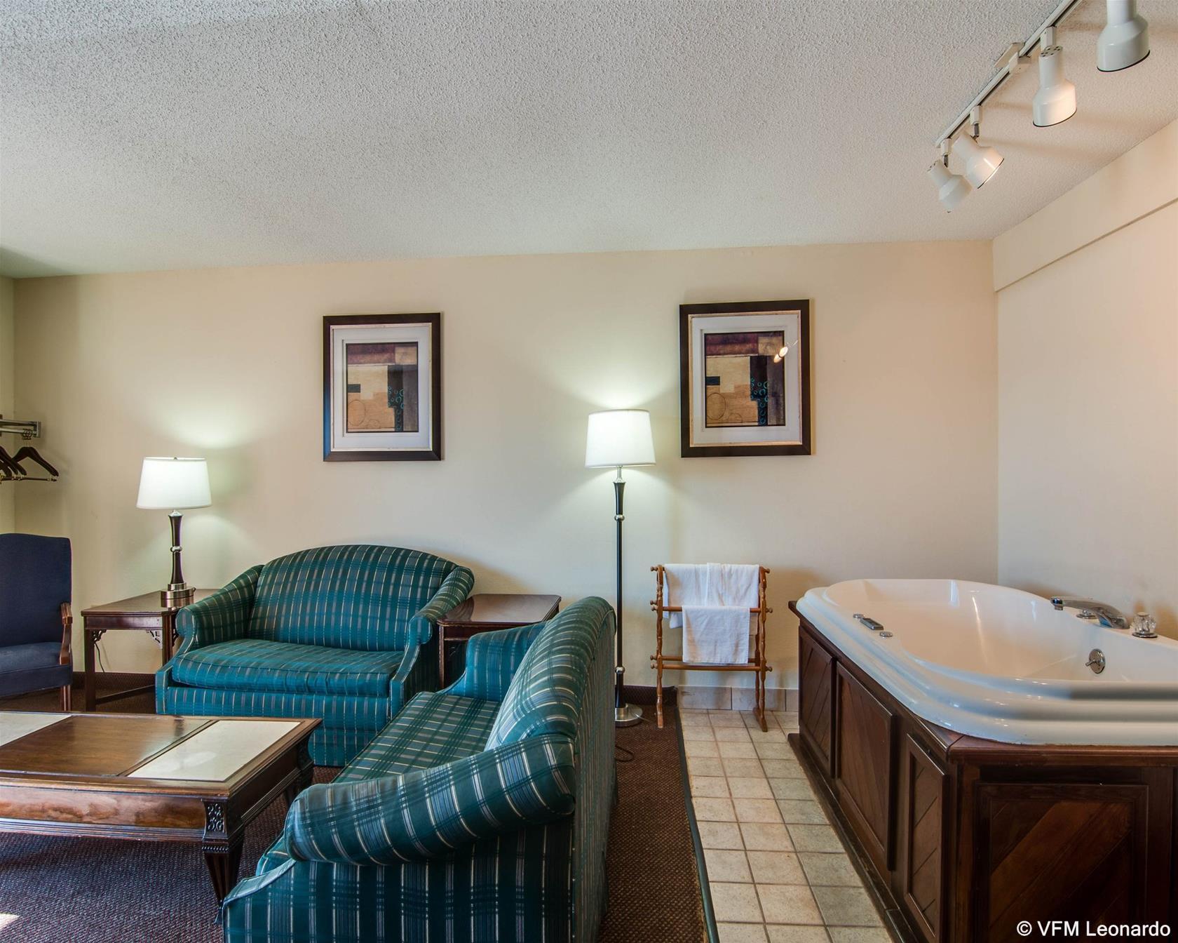 Econo Lodge Glade Springs I-81 Exterior photo