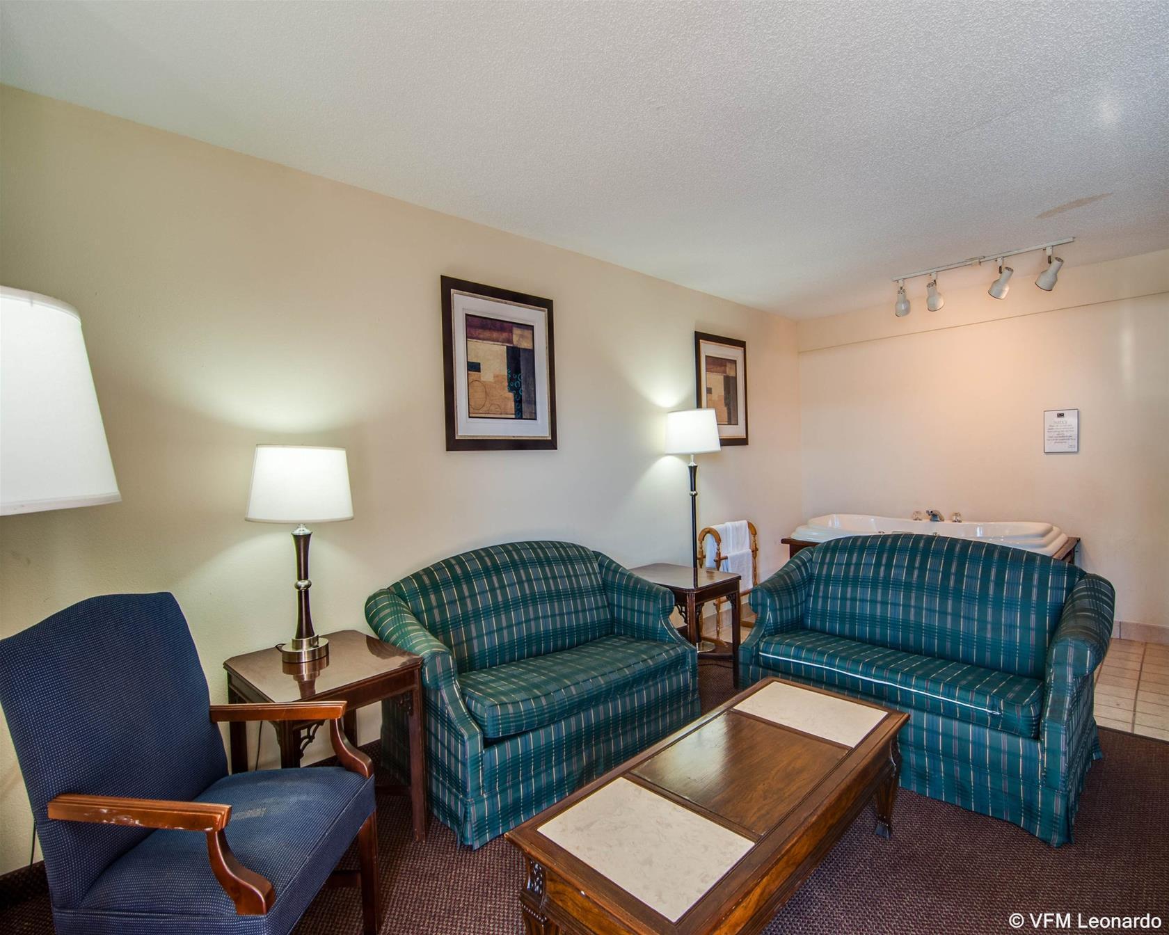 Econo Lodge Glade Springs I-81 Exterior photo